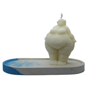 musa essence sobre peana marmoleada azul y blanca